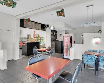Christchurch Backpackers and Cafe - Christchurch - Restaurant