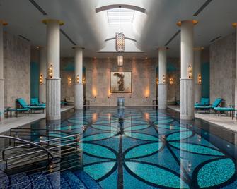Four Seasons Hotel Istanbul at the Bosphorus - Istanbul - Building