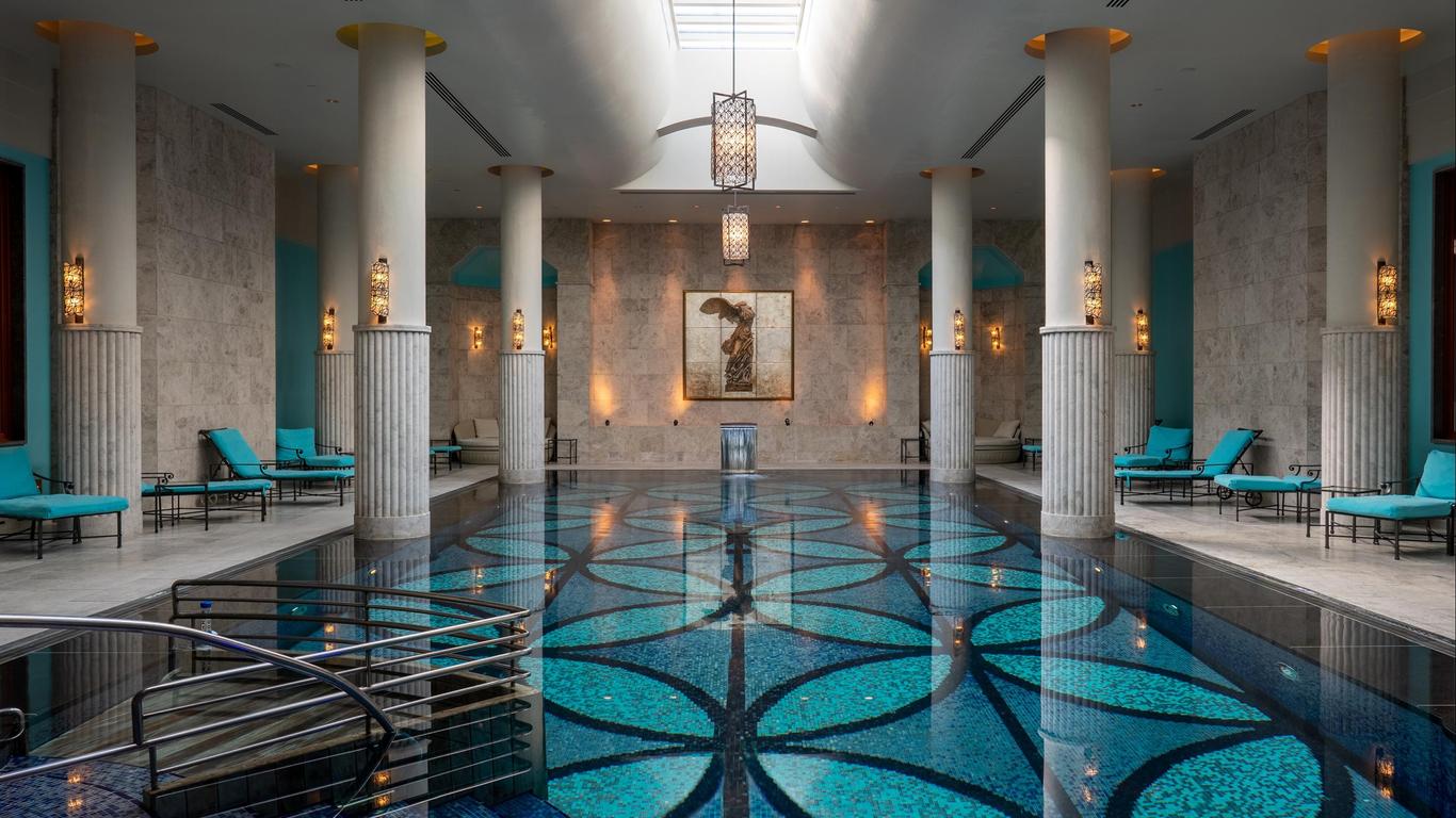 Four Seasons Hotel Istanbul at the Bosphorus