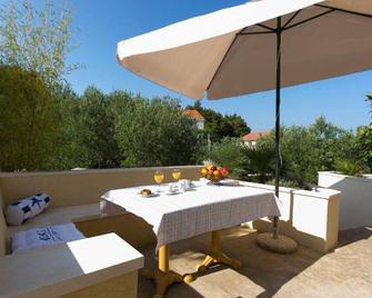 Apartments Villa Olea - Lumbarda - Balcony
