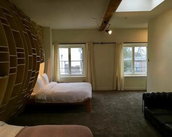 Hotel In Het Huis Van Deventer - Deventer - Schlafzimmer