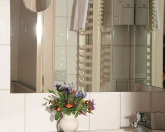 Glocke Weingut und Hotel - Rothenburg ob der Tauber - Bathroom