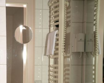 Glocke Weingut und Hotel - Rothenburg ob der Tauber - Bathroom