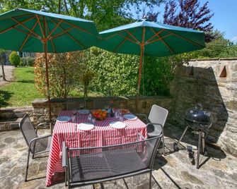 Cottage in Umbria With Pool - Lisciano Niccone - Patio