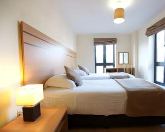 Lodge Drive Serviced Apartments - London - Bedroom