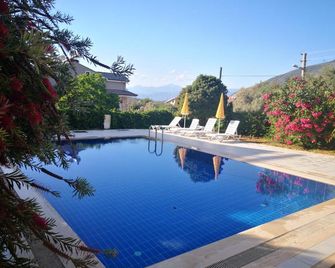 3 Bedrooms Apartment In Oeluedeniz, Ovac - Ölüdeniz - Pool