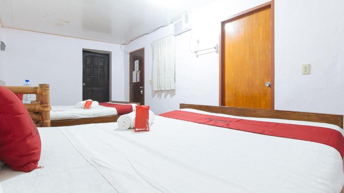 RedDoorz Hostel @ Megans Paradisio Beach Resort