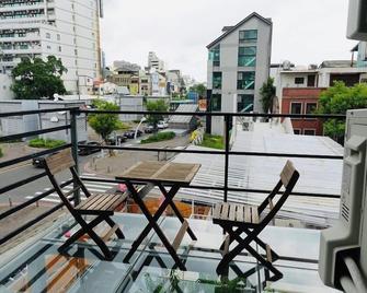 Fuqi Hostel - Heping - Tainan - Balkon