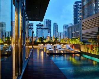 YOTEL Singapore - Singapur - Pileta