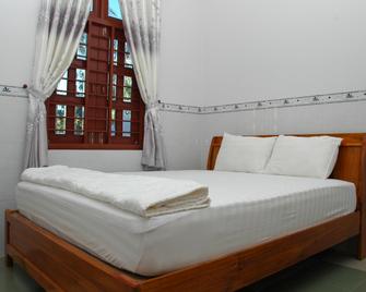 Hung Nguyen Guest House - Phan Thiet - Bedroom