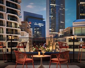 NH Collection Frankfurt Spin Tower - Francfort - Bar