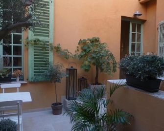 Hotel Rossetti - Niza - Patio