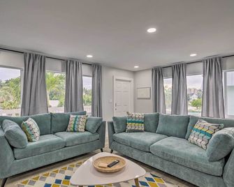 Cozy West Palm Beach Condo 1 Block to Shore! - West Palm Beach - Sala de estar