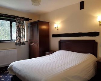 The Regency Hotel Gatwick - קראולי - חדר שינה