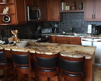 Vail Mountain Views, Modern 1 Bedroom Lofted Condo - Vail - Cocina