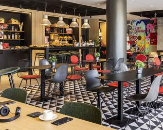 Ibis Barcelona Aeropuerto Viladecans - Біладаканс - Бар