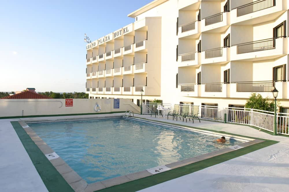 Grand Plaza Hotel - טאמונינג - בריכה