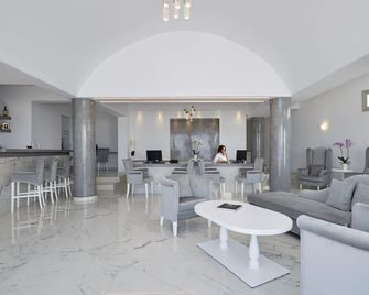 Anchor Suites - Foinikiá
