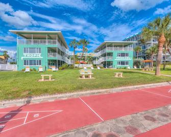 Tropic Terrace Suite #45 - Beachfront Resort - Treasure Island - Building