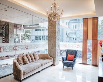 Biz Hotel City Center - Ambon - Lobby