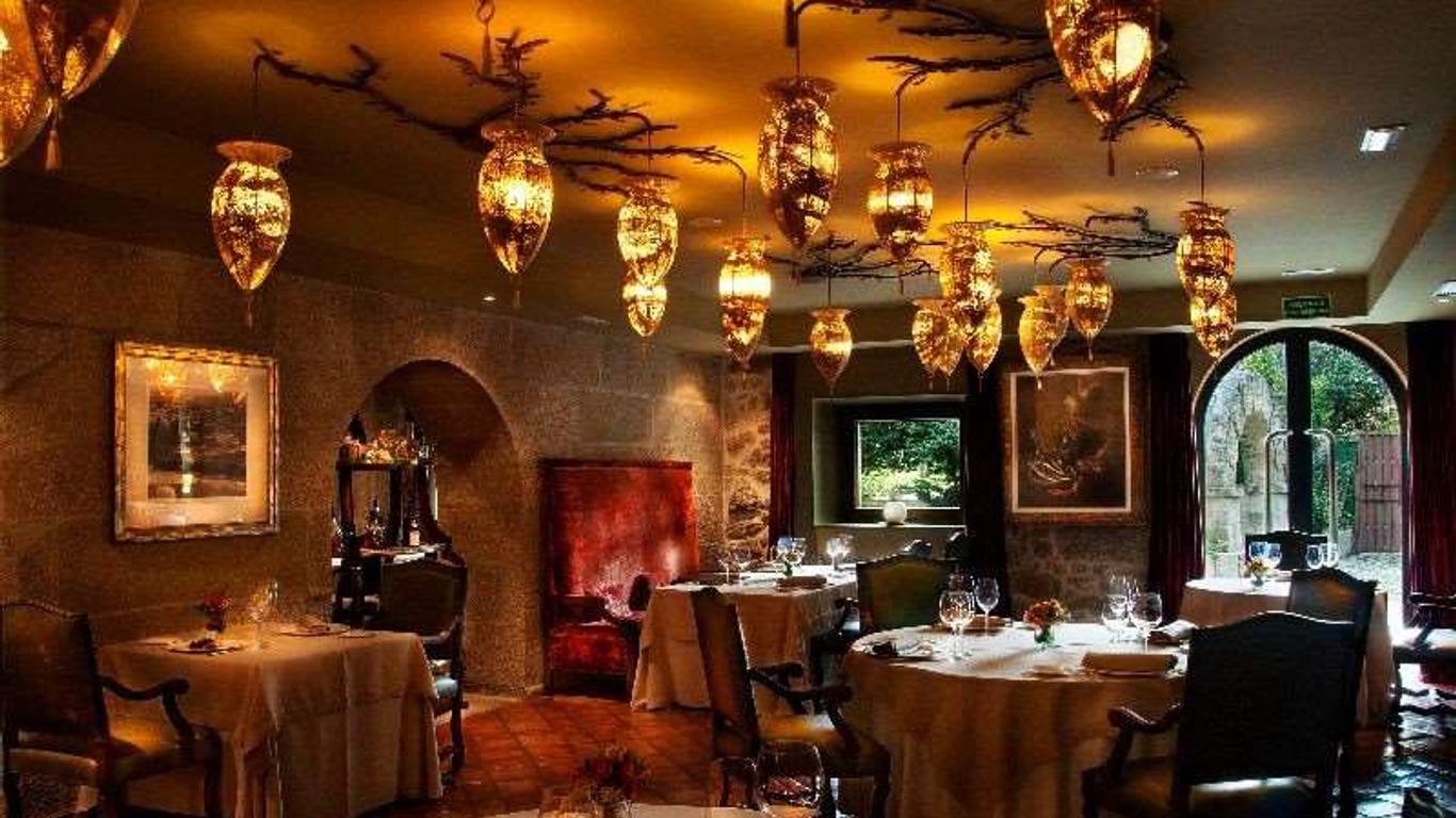 Pazo Los Escudos Hotel Spa & Resort