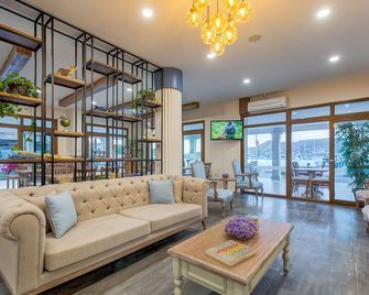 Hanedan Otel Foca Izmir - Foça - Sala de estar