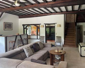 Maison Dans les Landes Avec Piscine et Jardin - Labastide-d'Armagnac