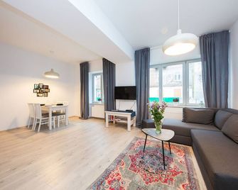 شورت ستاي بولاند شرودكوفا - بي 49 - وارسو - غرفة معيشة