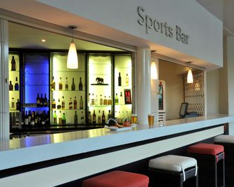 Cresta Lodge Gaborone - Gaborone - Bar