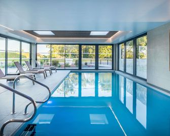 Mercure Le Mans Batignolles - Hôtel & Spa - לה מה - בריכה