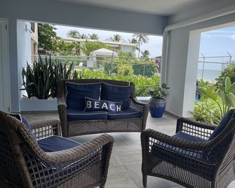 Cabo Rojo PR Beachfront apartment with direct access to the beach - Cabo Rojo - Balcony