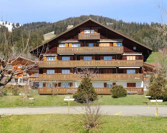 Monique Nr. 9 by Interhome - Saanen - Bâtiment