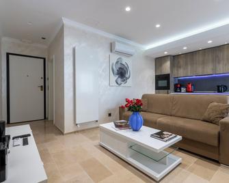 The Queen Luxury Apartments - Villa Medici - Luxembourg - Living room