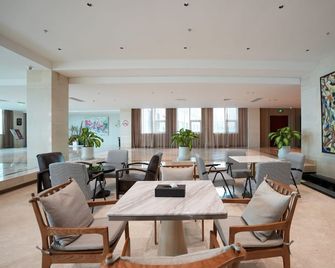 Weihai Rongcheng Chishan Seaview Hotel - Weihai - Lounge