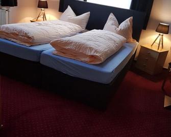 K357 - Hotel & Restaurant 'Zur Post' in Otterndorf bei Cuxhaven - Otterndorf - Slaapkamer
