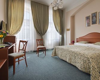 Ea Hotel Mozart - קרלובי וארי - חדר שינה