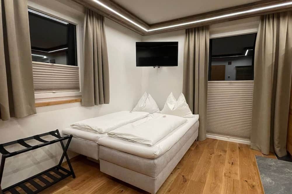 Pension und Apartment Edelweiß - הייליגנבלוט - חדר שינה