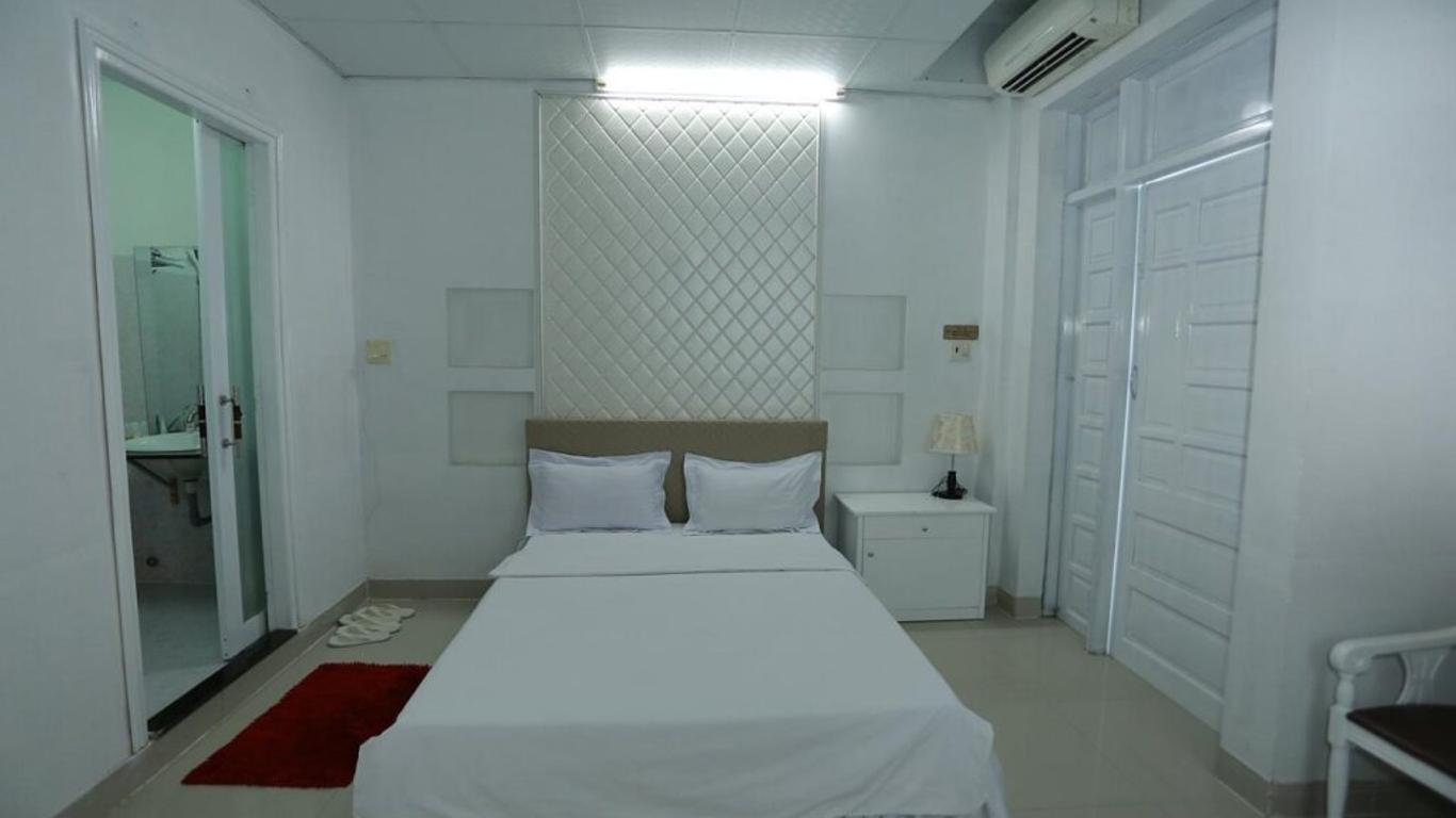 Thanh Long Hotel