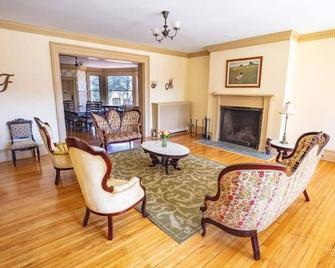 Franklin Manor - King Suite with Private Porch - Saranac Lake - Sala de estar