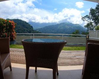Swiss County - Munnar - Patio