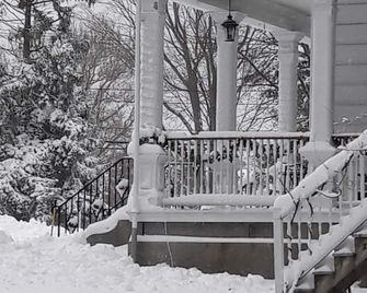 Proctor Mansion Inn - Wrentham - Escaleras