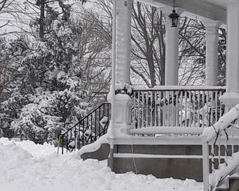 Proctor Mansion Inn - Wrentham - Scale