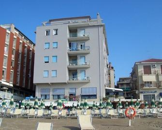 Hotel Maremola - Pietra Ligure - Edifício