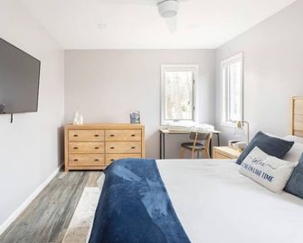 NEW Spacious 5 bedrooms with Public Lake & Beach Access and Kayak! - Greenwood Lake - Habitación