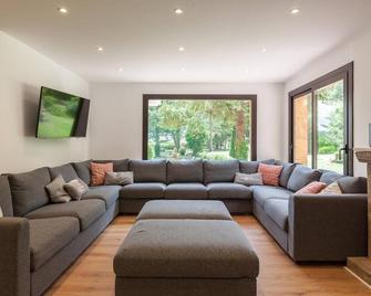 ton L'Aviador de Can Ton, family holiday house - Sant Llorenç Savall - Sala de estar