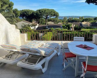 Apartment with pool, 300m beaches Tahiti, Moorea, Ramatuelle, St-Tropez. - Ramatuelle - Balkon