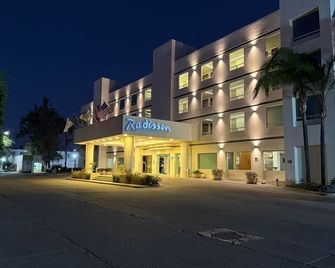 Radisson Poliforum Plaza Hotel Leon - León - Rakennus