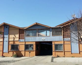 Nights Inn Motel - Emeryville - Edificio