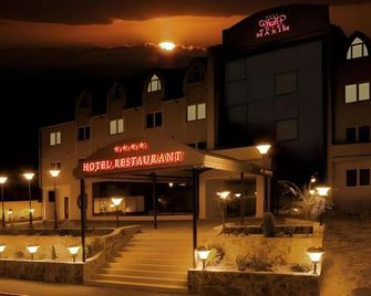 Hotel Maxim - Oradea - Building
