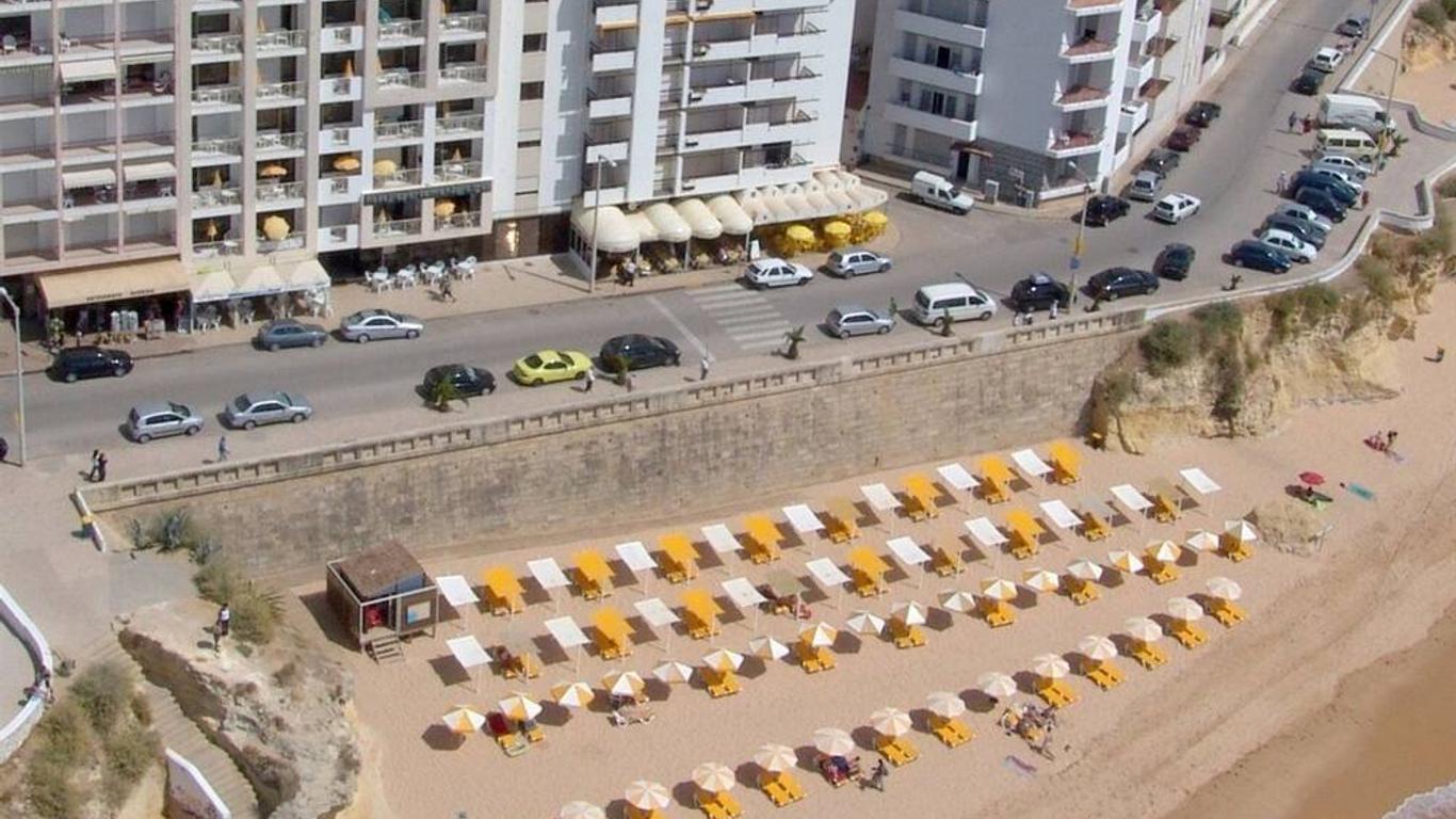 Algar Apartments